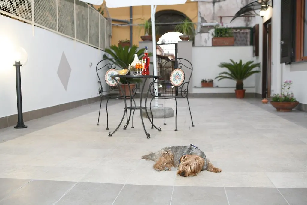 Titus & Caius B&B Ercolano Apartment