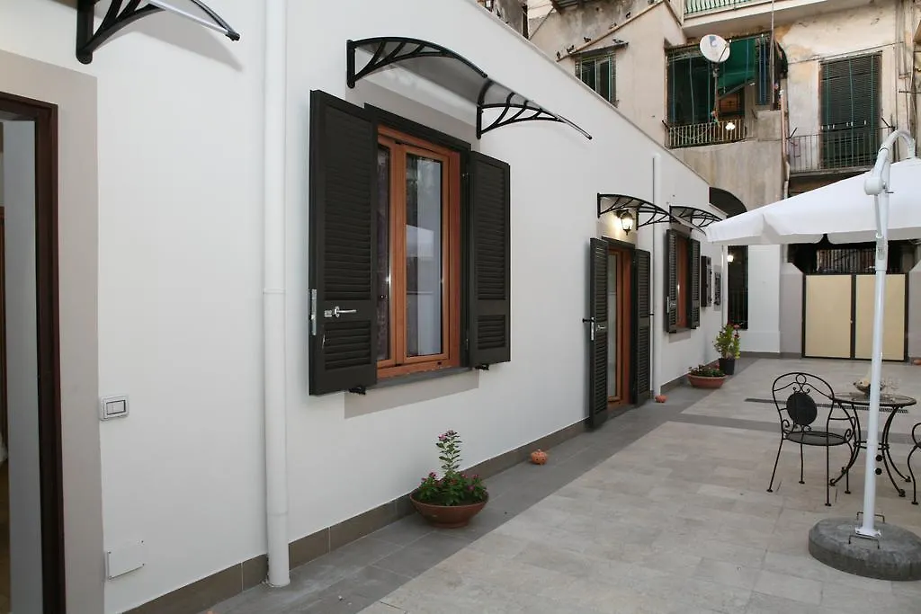 Titus & Caius B&B Ercolano Italy